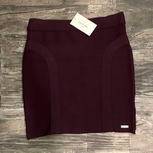 🌻 5 for $50 Guess Stretchy Mini Skirt